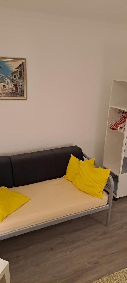 "Baerenhaus" Ferienwohnung Püttlingen Esterno foto