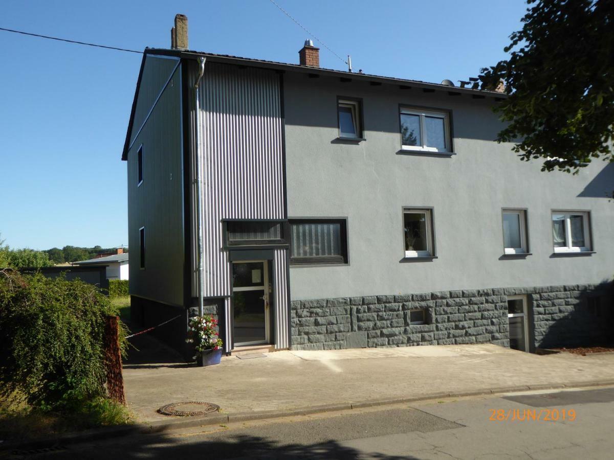 "Baerenhaus" Ferienwohnung Püttlingen Esterno foto